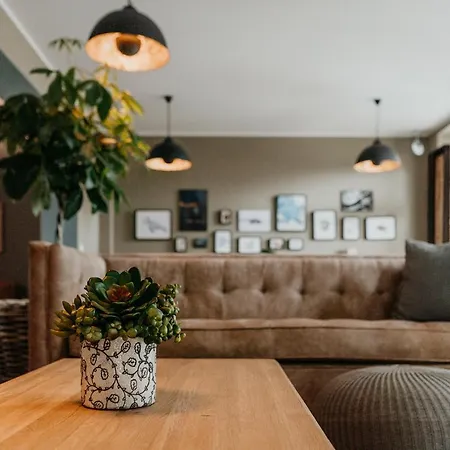 Hoenow Hotel